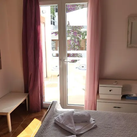 Central City Apartment *