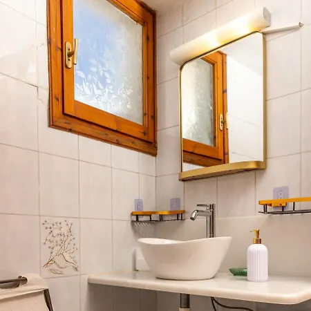 Central City Apartment דירה